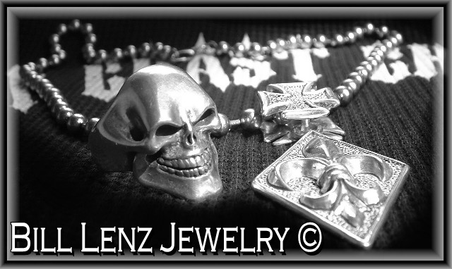 'SINISTER SKULL' Ring..Chopper Necklace