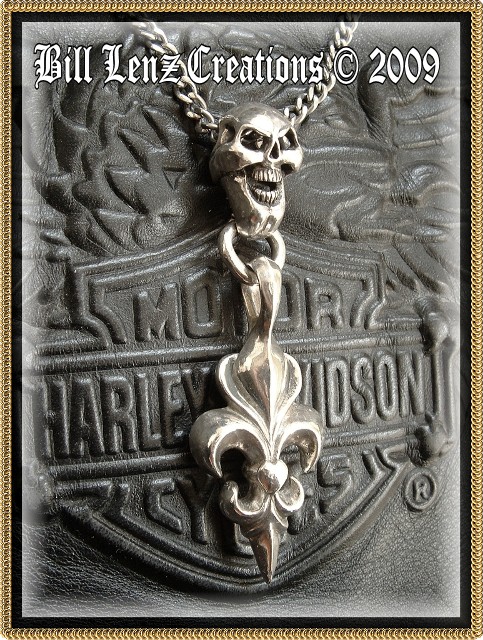 Bill Lenz Laughin Skull Bale Couer De Lis Pendant