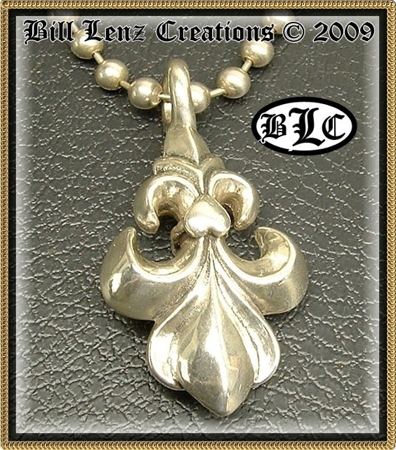 Fleur De Lis Love Pendant